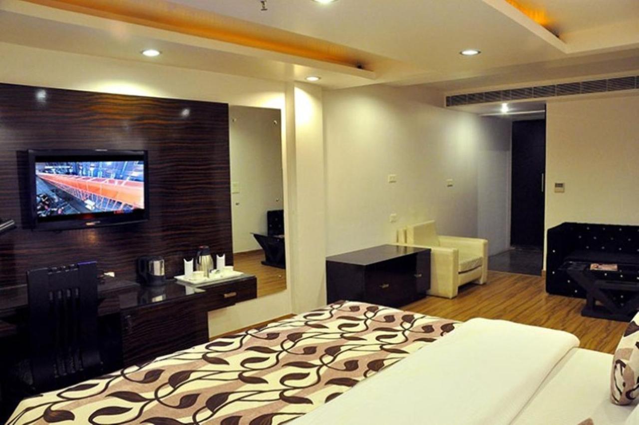 Hotel Elegance New Delhi Exterior foto