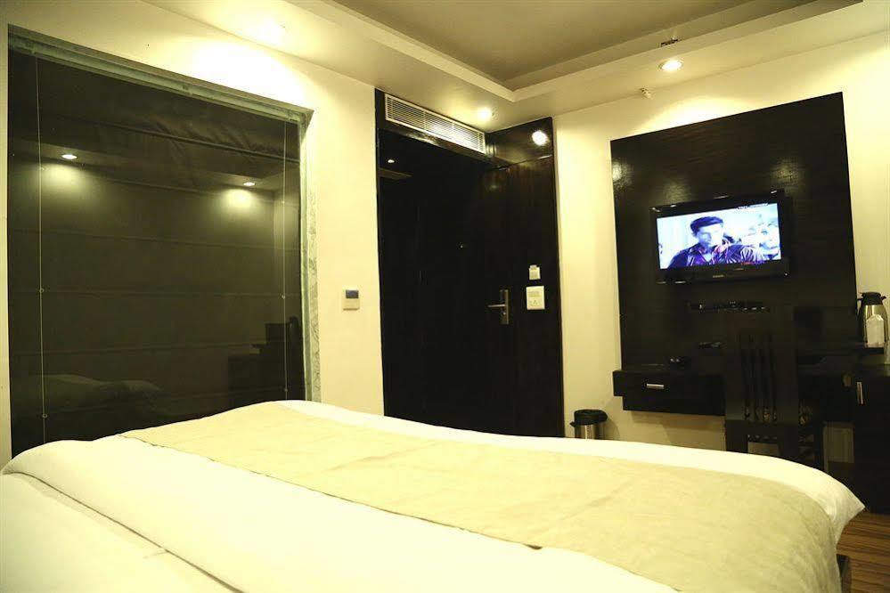 Hotel Elegance New Delhi Exterior foto